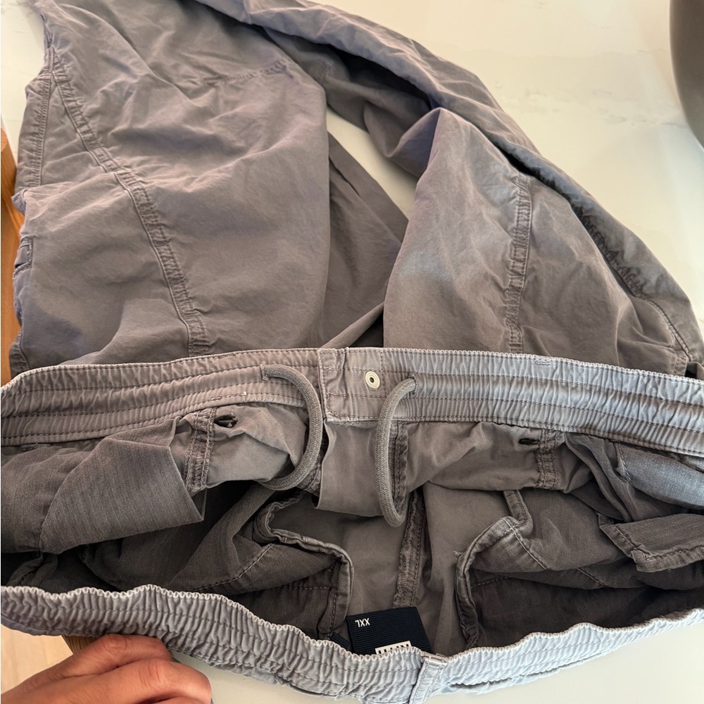 Kith Men's Cargo Shorts in Gray - Picture 2 of 4